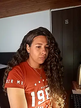 IVONNE COLLINS33 online show from 11/03/25, 12:50