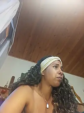 IVONNE COLLINS33 online show from 12/20/25, 10:39