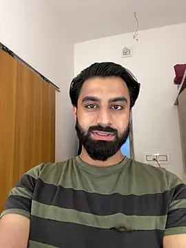 hottestboy03 online show from 10/31/25, 06:53