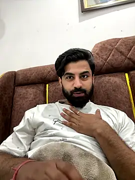 hottestboy03 online show from 01/06/26, 08:07