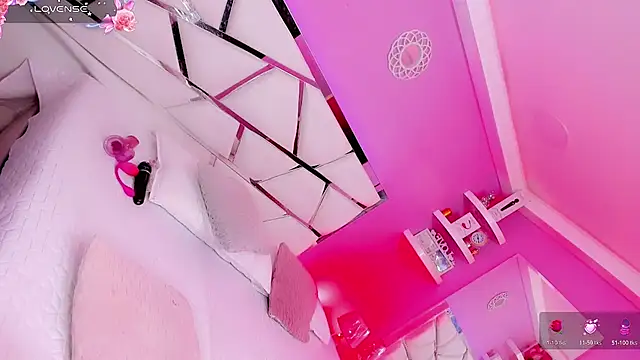 Ariia-janee online show from 10/22/25, 06:13