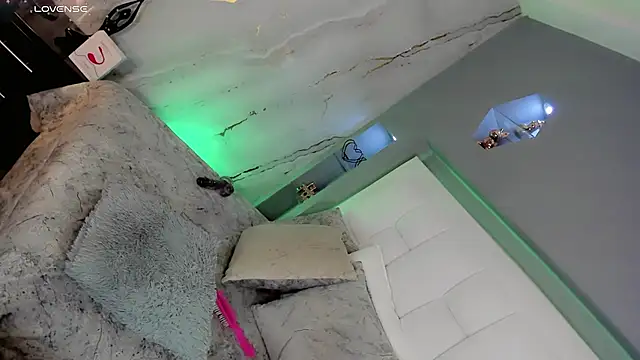 Ariia-janee online show from 03/02/26, 07:15