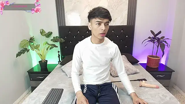 OnlyJos online show from 11/04/25, 07:35