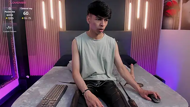 OnlyJos online show from 11/30/25, 01:37