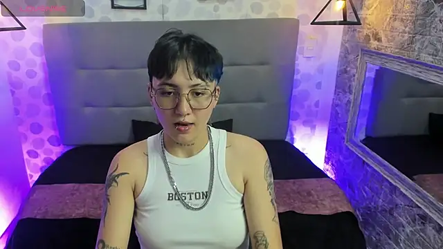 emahills  axelrose online show from 09/25/25, 11:08