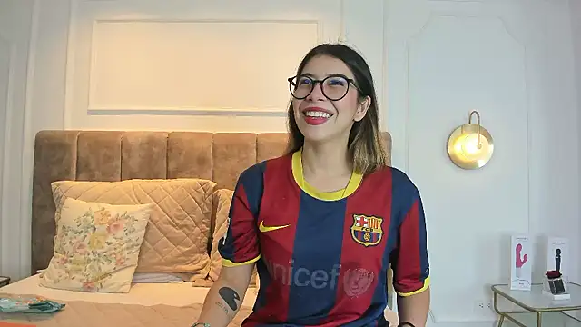 Caitlin Cat online show from 09/23/25, 04:48