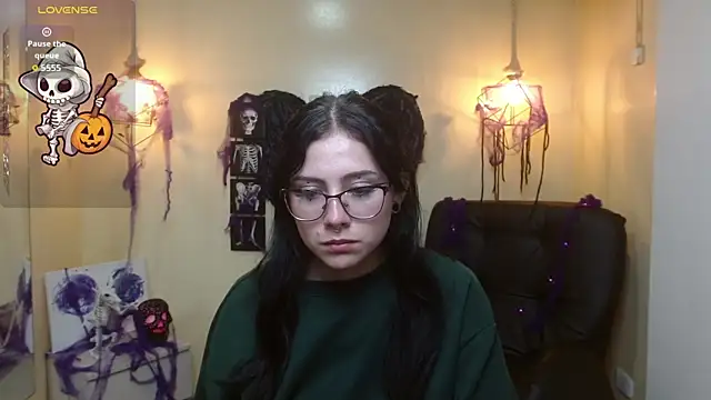 Snapshot of agarycus_ chatting on 10/27/25, 12:53 agarycus online show from 10/27/25, 12:53