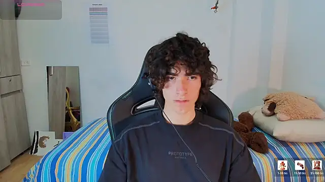 Nude Boy18 online show from 03/04/26, 06:19