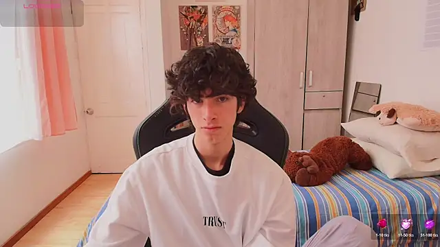 Nude Boy18 online show from 04/09/26, 06:02