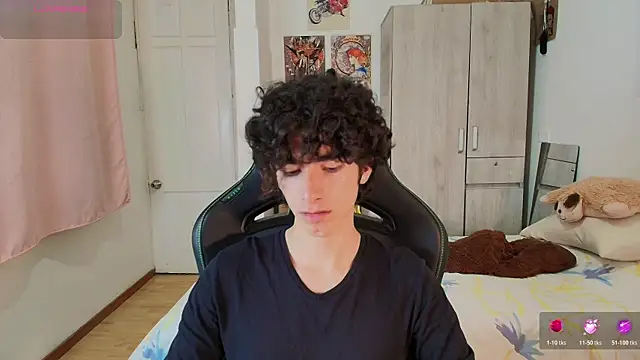 Nude Boy18 online show from 04/16/26, 12:44