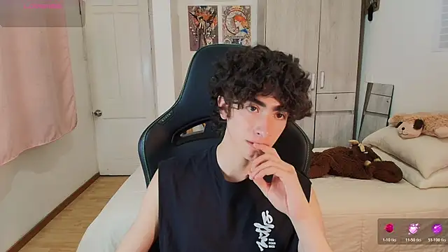 Nude Boy18 online show from 04/21/26, 11:18