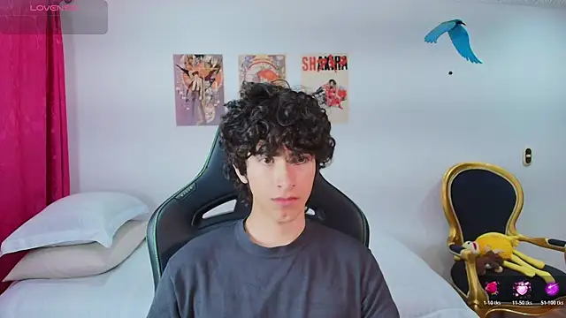 Nude Boy18 online show from 07/25/26, 12:42