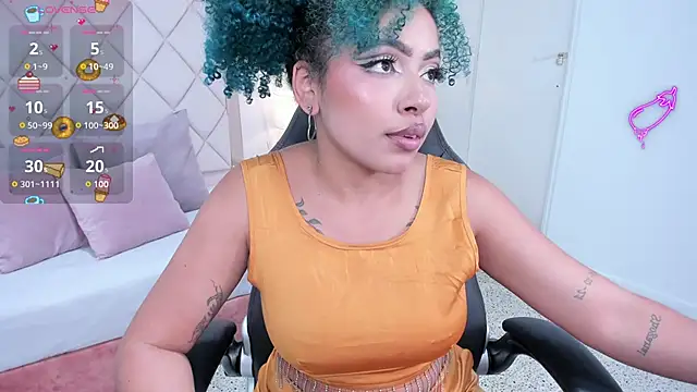 Snapshot of momo_ayasse chatting on 09/17/25, 10:11 momo ayasse online show from 09/17/25, 10:11