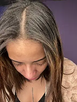 yumi hanna online show from 02/14/26, 04:09