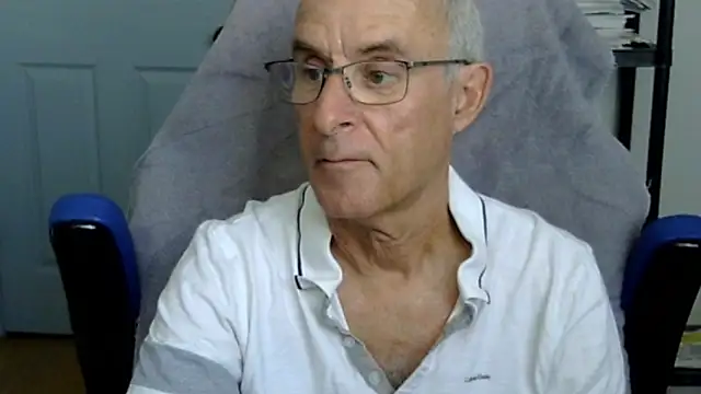 funone1999 online show from 12/18/25, 09:43