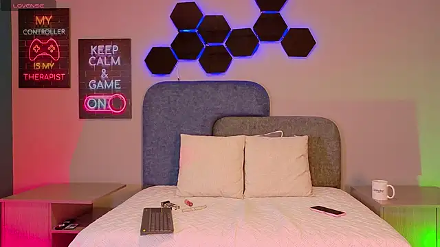 isabellaho1317 online show from 11/12/25, 12:16