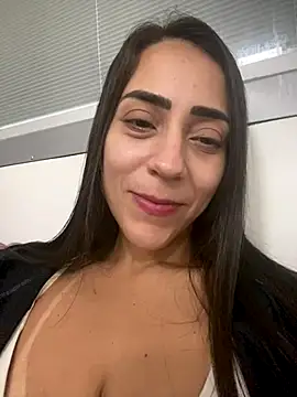 lucioliveira online show from 10/19/25, 01:17