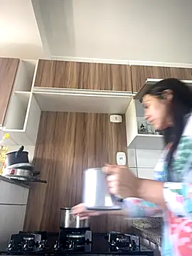 lucioliveira online show from 10/26/25, 02:34