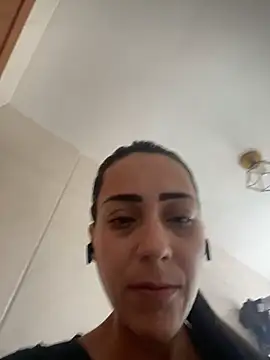 lucioliveira online show from 02/21/26, 01:23