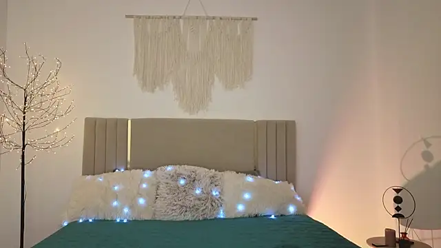 Little mia   online show from 04/01/26, 10:18