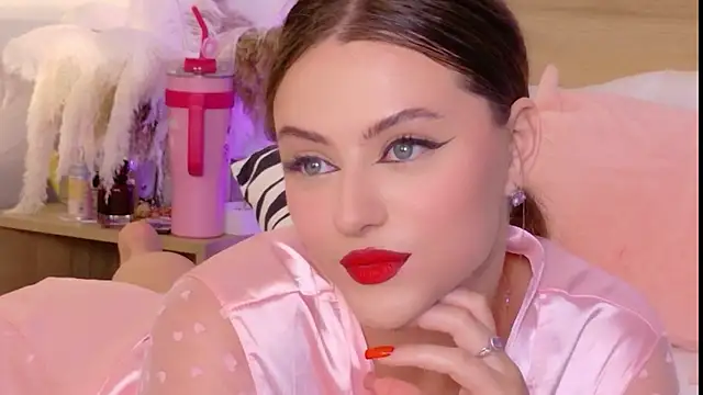 Sienna Voss online show from 10/05/25, 10:29