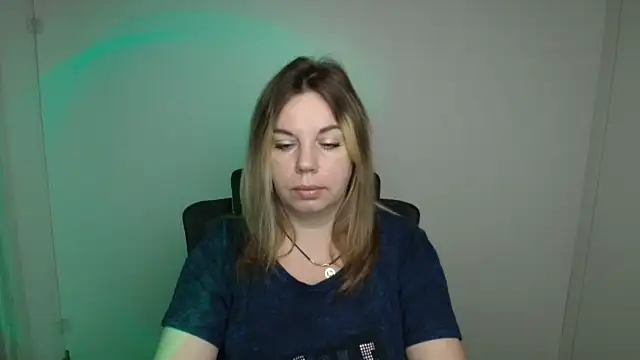 Snapshot of Jessica_Amore chatting on 09/23/25, 05:32 Jessica Amore online show from 09/23/25, 05:32