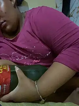 chubbybbw18 online show from 12/02/25, 11:37