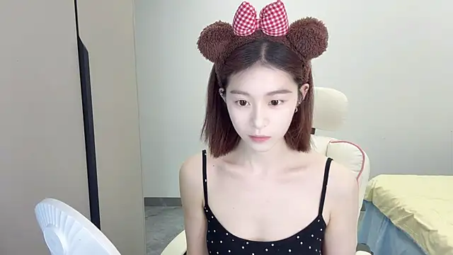 Snapshot of Cookie-oo chatting on 09/13/25, 12:54 Cookie-oo online show from 09/13/25, 12:54