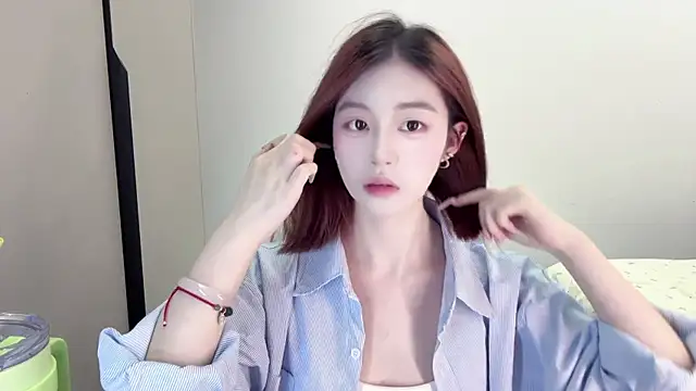 Snapshot of Cookie-oo chatting on 09/26/25, 02:54 Cookie-oo online show from 09/26/25, 02:54