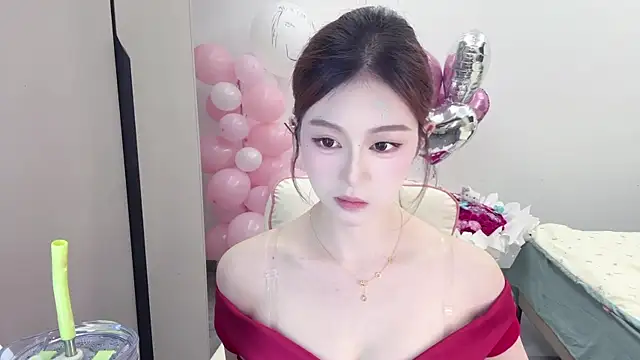 Snapshot of Cookie-oo chatting on 09/29/25, 11:37 Cookie-oo online show from 09/29/25, 11:37