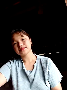 XoiXoi232 online show from 10/17/25, 01:31