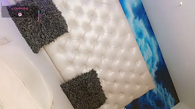 Milla Star  online show from 04/19/26, 12:04