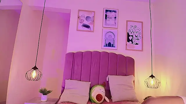 Isabelgh  online show from 10/07/25, 03:25