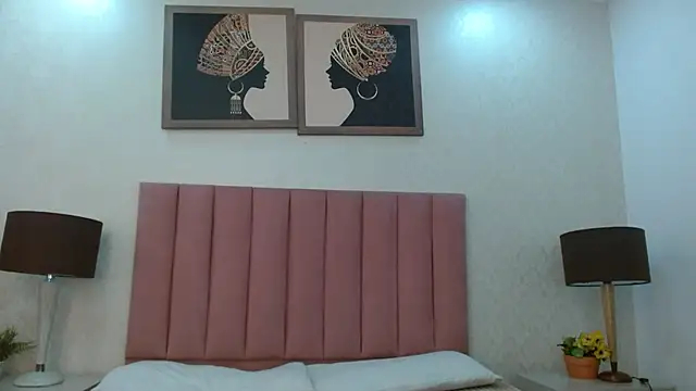 Isabelgh  online show from 04/23/26, 07:49