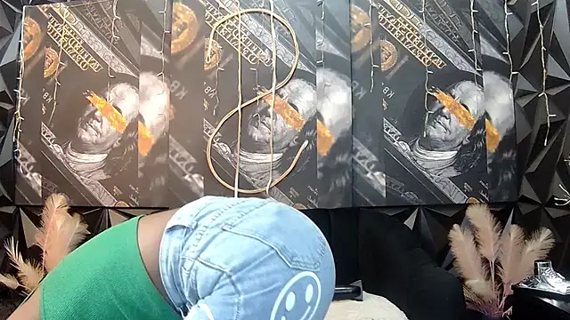 Lilmisbaddyxxx online show from 12/15/25, 05:17