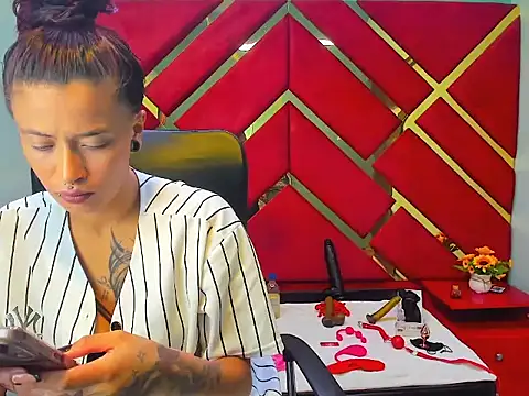 Kataleya Luck online show from 12/05/25, 03:15