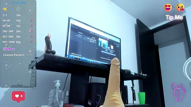 Alicia Whitee online show from 10/02/25, 10:22