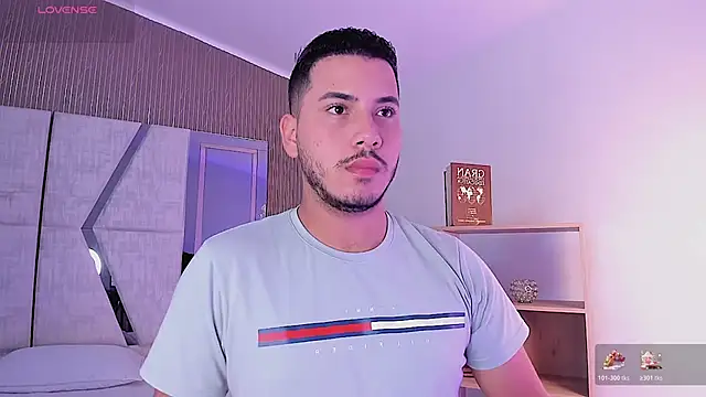 Axel grey  online show from 01/17/26, 12:43