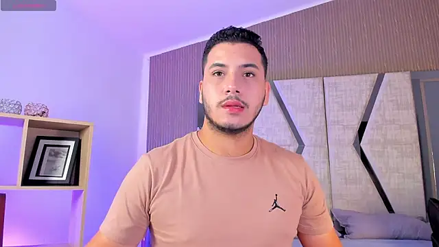 Axel grey  online show from 04/12/26, 12:32