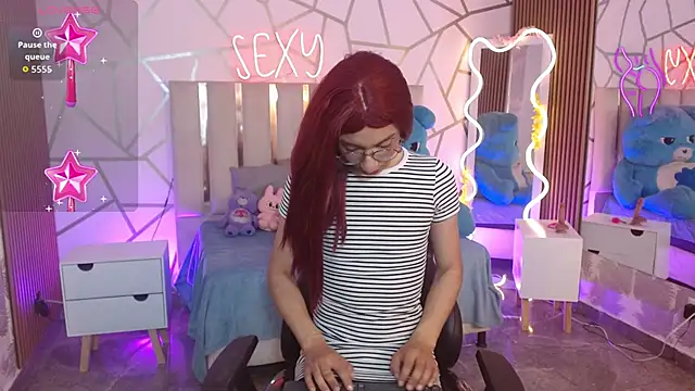 CYRUS TAY online show from 11/24/25, 04:51