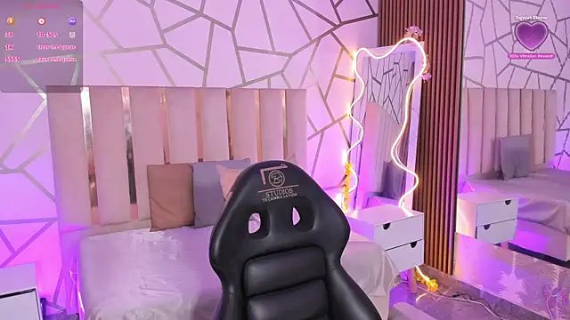 CYRUS TAY online show from 04/11/26, 11:47