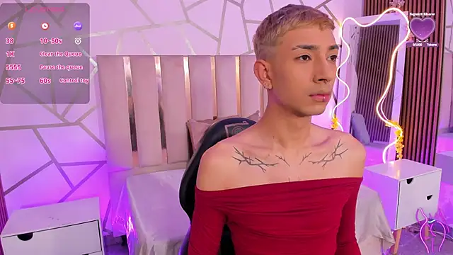 CYRUS TAY online show from 04/20/26, 12:08