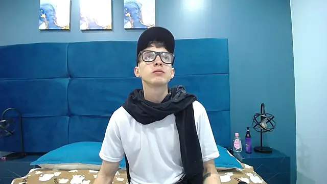 Snapshot of Jheampiiero chatting on 09/13/25, 01:33 Jheampiiero online show from 09/13/25, 01:33