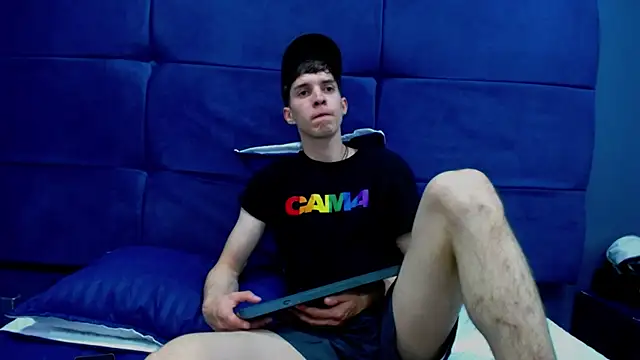 Snapshot of Jheampiiero chatting on 10/15/25, 02:06 Jheampiiero online show from 10/15/25, 02:06