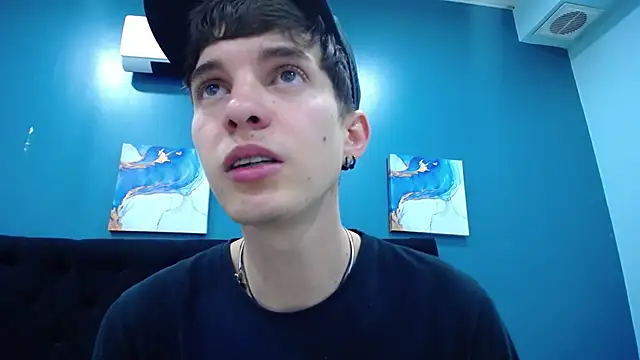 Snapshot of Jheampiiero chatting on 11/04/25, 01:43 Jheampiiero online show from 11/04/25, 01:43