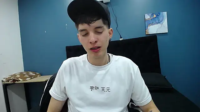 Snapshot of Jheampiiero chatting on 11/08/25, 01:55 Jheampiiero online show from 11/08/25, 01:55