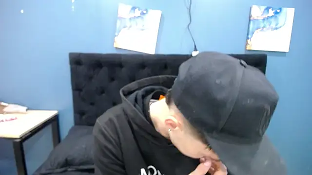 Snapshot of Jheampiiero chatting on 11/11/25, 01:44 Jheampiiero online show from 11/11/25, 01:44