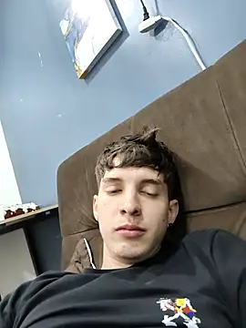 Snapshot of Jheampiiero chatting on 11/18/25, 02:32 Jheampiiero online show from 11/18/25, 02:32