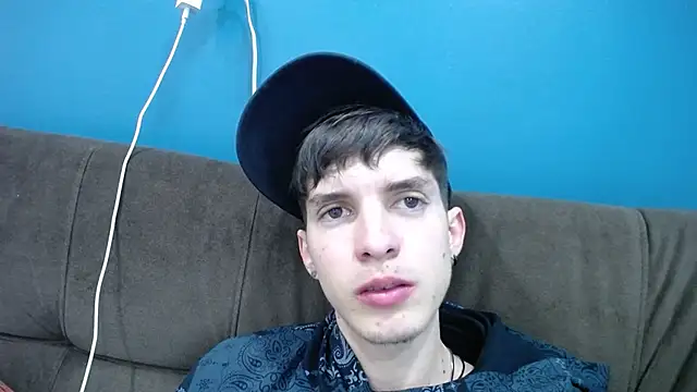 Snapshot of Jheampiiero chatting on 11/19/25, 01:11 Jheampiiero online show from 11/19/25, 01:11