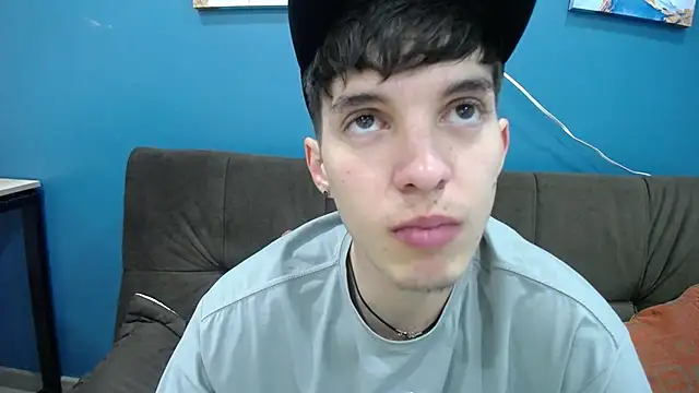 Snapshot of Jheampiiero chatting on 11/21/25, 01:10 Jheampiiero online show from 11/21/25, 01:10